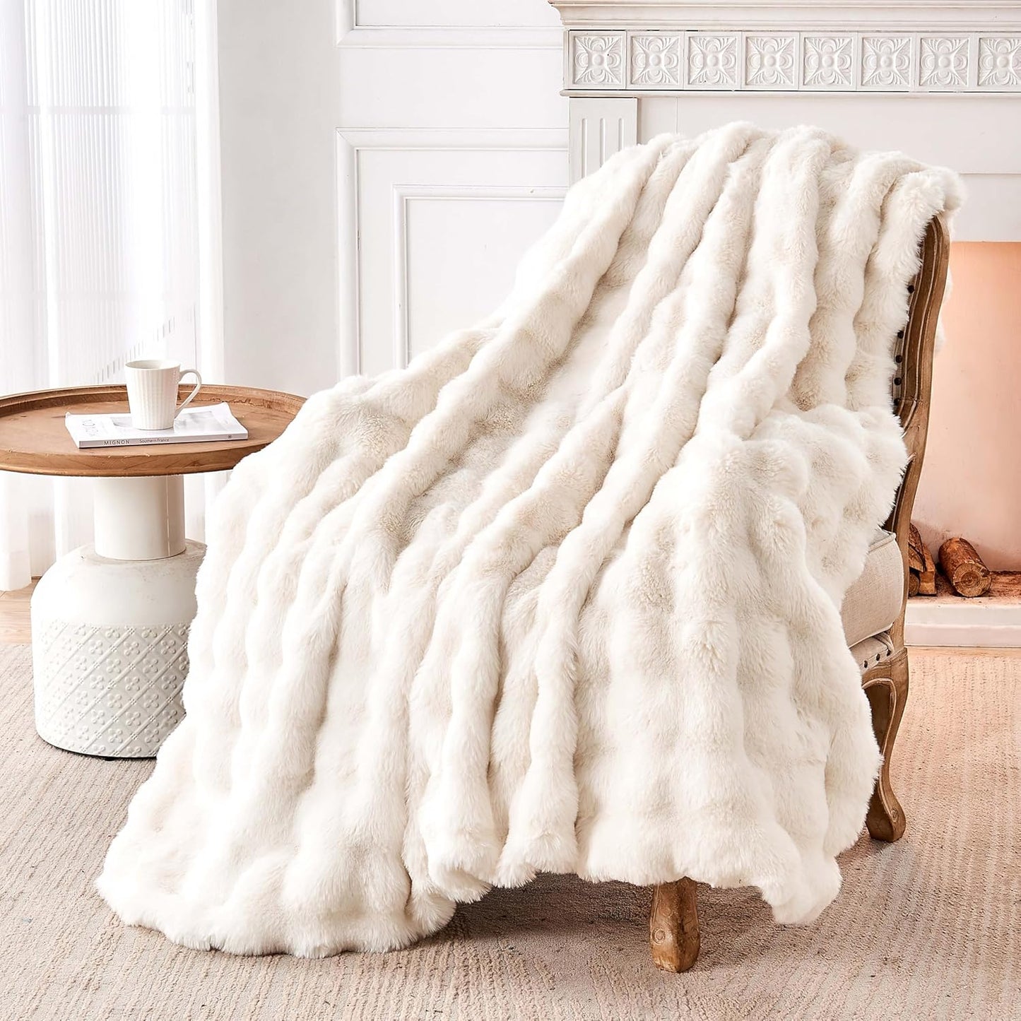 Luxury Faux Rabbit Fur Throw Blanket, Soft Bubble Fluffy Blanket Cozy Fuzzy Throw Blankets for Bed Sofa Couch, Decorative Thick Warm Plush Fuzzy Elegant Soft Mink Blanket (50" x 60",Cream White)