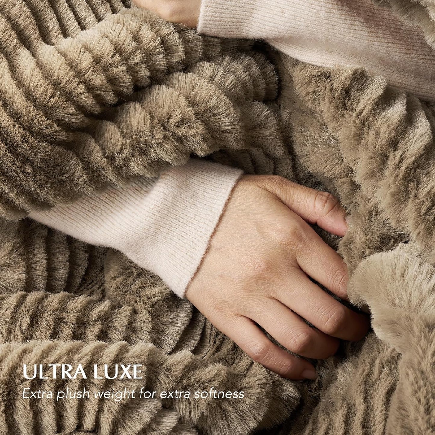 EVERGRACEHOME Ultra Soft Faux Fur Throw Blanket for Couch, Luxury Sculpted Texture Faux Rabbit Fur Blanket for Bed, Fluffy Thick Plush Warm Fuzzy Throw, 920GSM (Natural Tan, 60''x80'')