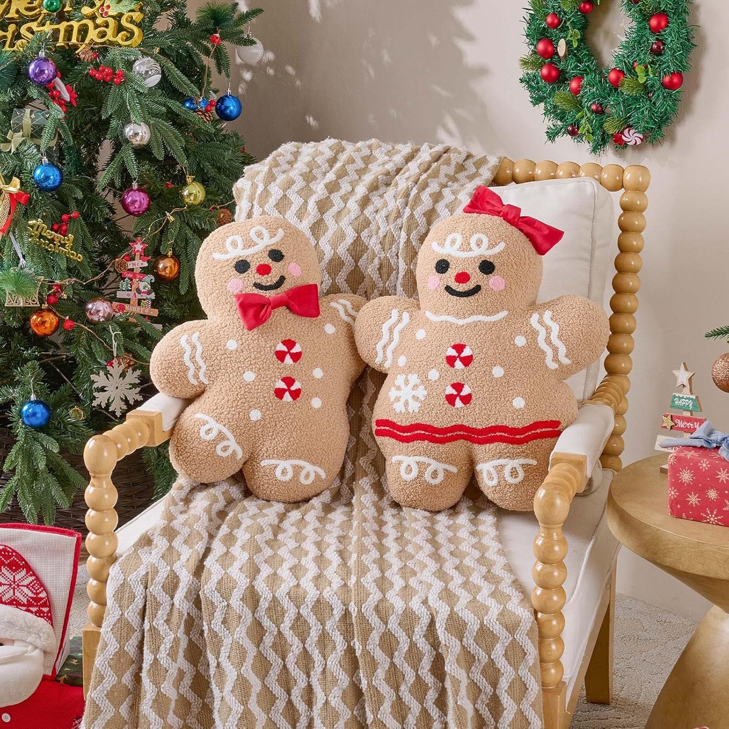 Lanpn Christmas Gingerbread Man Pillows Set of 2, Christmas Decoration Winter Throw Pillows Soft Fleece Sherpa Cute 3D Shaped Ginger Bread Man Girl Boy Throw Cushion for Sofa Bedroom Xmas Decor