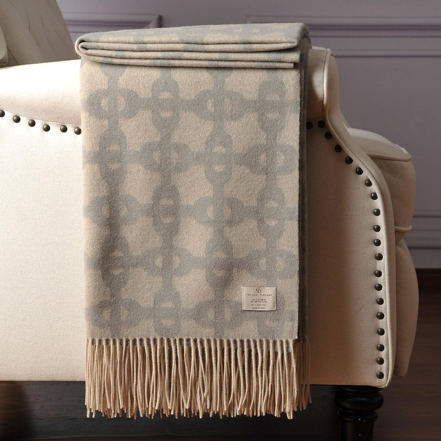 CUDDLE DREAMS Premium Cashmere Throw Blanket with Fringe, Luxuriously Soft (Chain Jacquard)