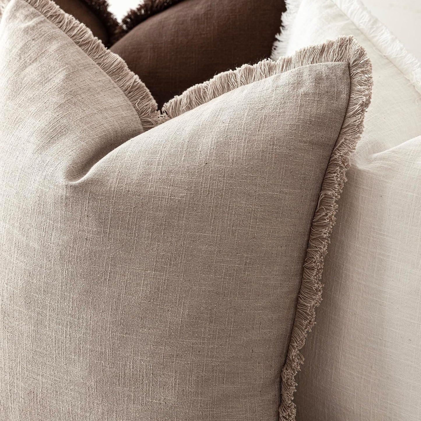 Foindtower Decorative Linen Fringe Throw Pillow Covers Boho Farmhouse Cushion Cover with Tassels Soft Accent Pillowcase for Chair Sofa Bed Living Room Home Decor, 20×20 Inch,1PC,Natural Linen