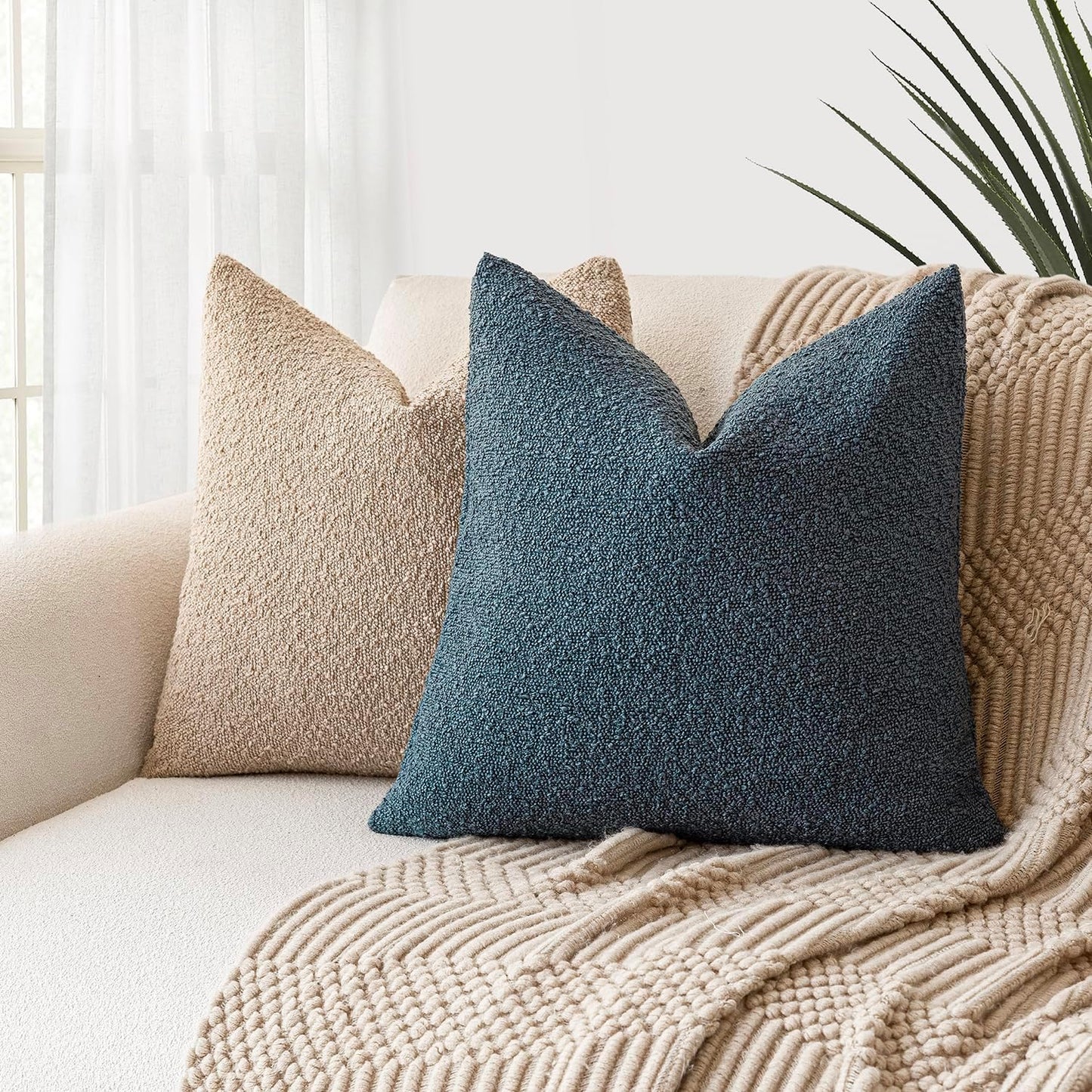 Foindtower Pack of 2, Decorative Textured Boucle Throw Pillow Covers Accent Solid Pillow Cases Cozy Soft Couch Cushion Case for Chair Sofa Bedroom Living Room Home Decor 22 x 22 Inch Blue