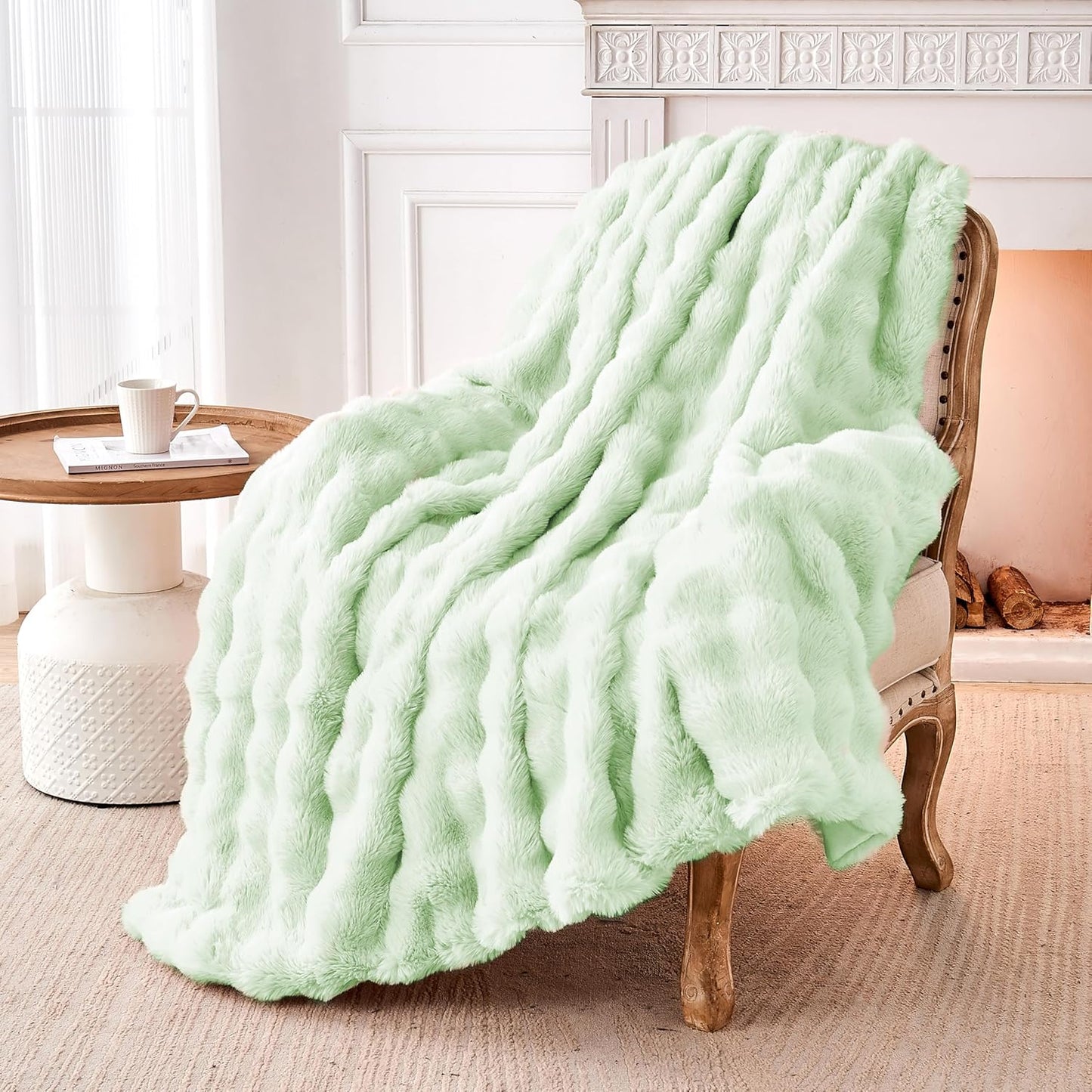 Luxury Faux Rabbit Fur Throw Blanket, Soft Bubble Fluffy Blanket Cozy Fuzzy Throw Blankets for Bed Sofa Couch, Decorative Thick Warm Plush Fuzzy Elegant Soft Mink Blanket (60" x 80", Green)
