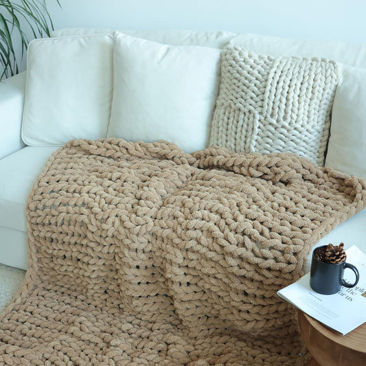 Maetoow Chenille Chunky Knit Blanket Throw （40×50 Inch）, Handmade Warm & Cozy Blanket Couch, Bed, Home Decor, Soft Breathable Fleece Banket, Christmas Thick and Giant Yarn Throws, Khaki