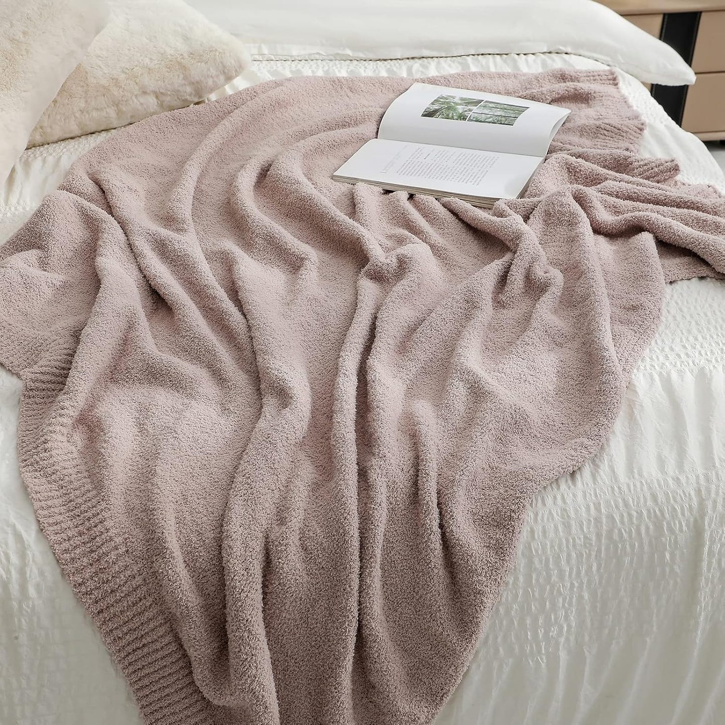 bearberry Super Soft Fluffy Throw Blanket Lightweight Cozy Warm Throw Blankets for Couch Bed Sofa All Season (Beige, 40”x50”)