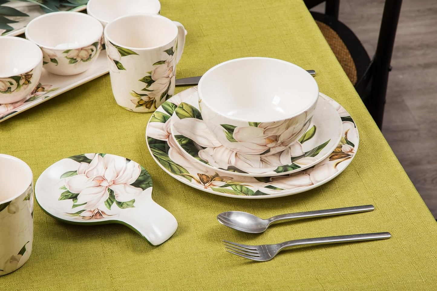 Bico Magnolia Floral Dinner Plates Set of 4, 11 Inch Large Ceramic Plates for Pasta, Steak, Stylish Serving Dishes, Microwave and Dishwasher Safe, Gift for Housewarming and Thanksgiving