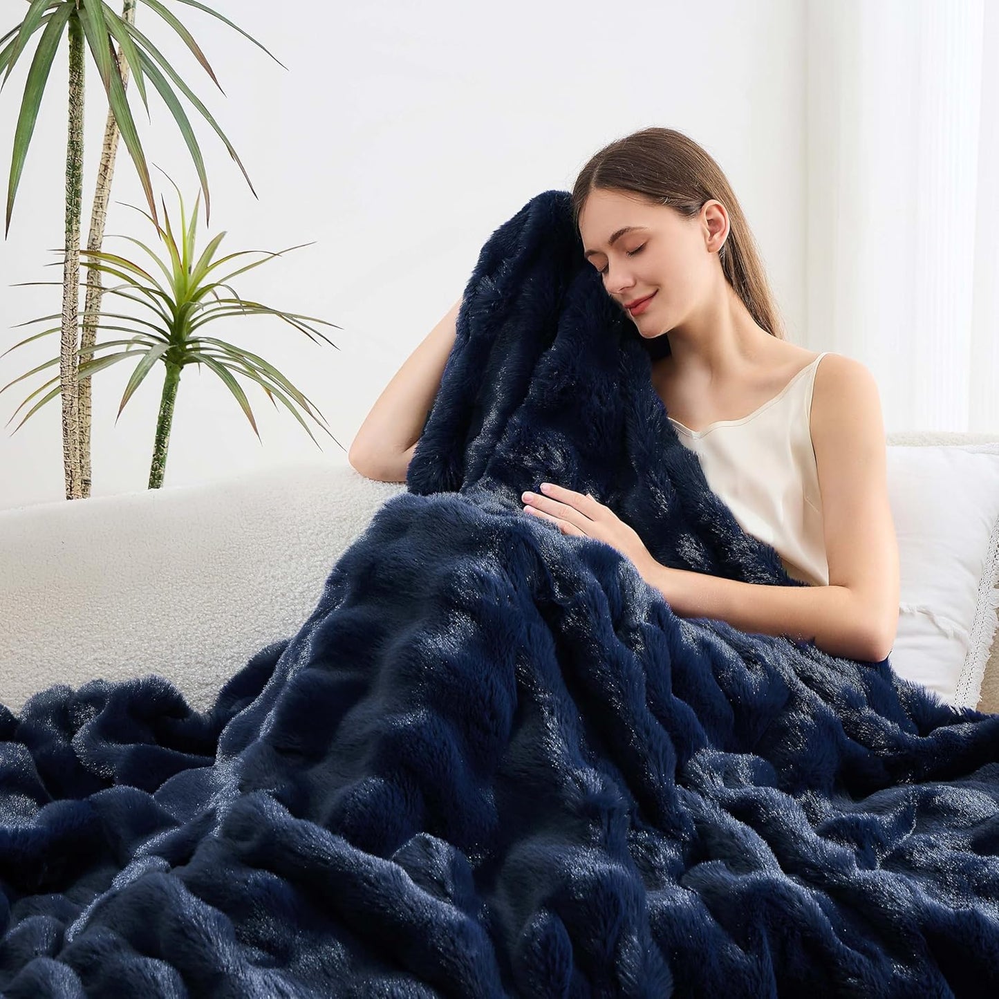 Luxury Faux Rabbit Fur Throw Blanket, Soft Bubble Fluffy Blanket Cozy Fuzzy Throw Blankets for Bed Sofa Couch, Decorative Thick Warm Plush Fuzzy Elegant Soft Mink Blanket (50" x 60", Blue)