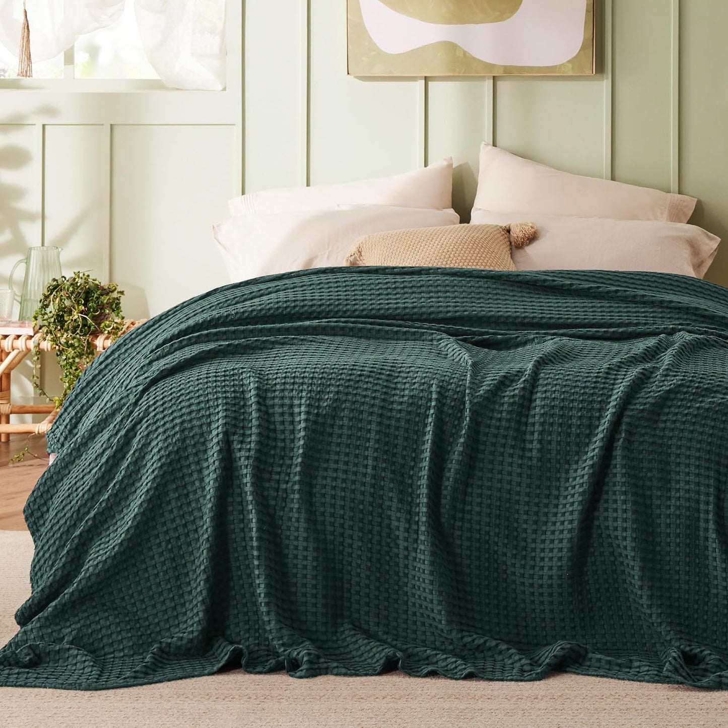 Bedsure Cooling Cotton Waffle King Size Blanket - Lightweight Breathable Blanket of Rayon Derived from Bamboo for Hot Sleepers, Luxury Throws for Bed, Couch and Sofa, Dark Green, 104x90 Inches