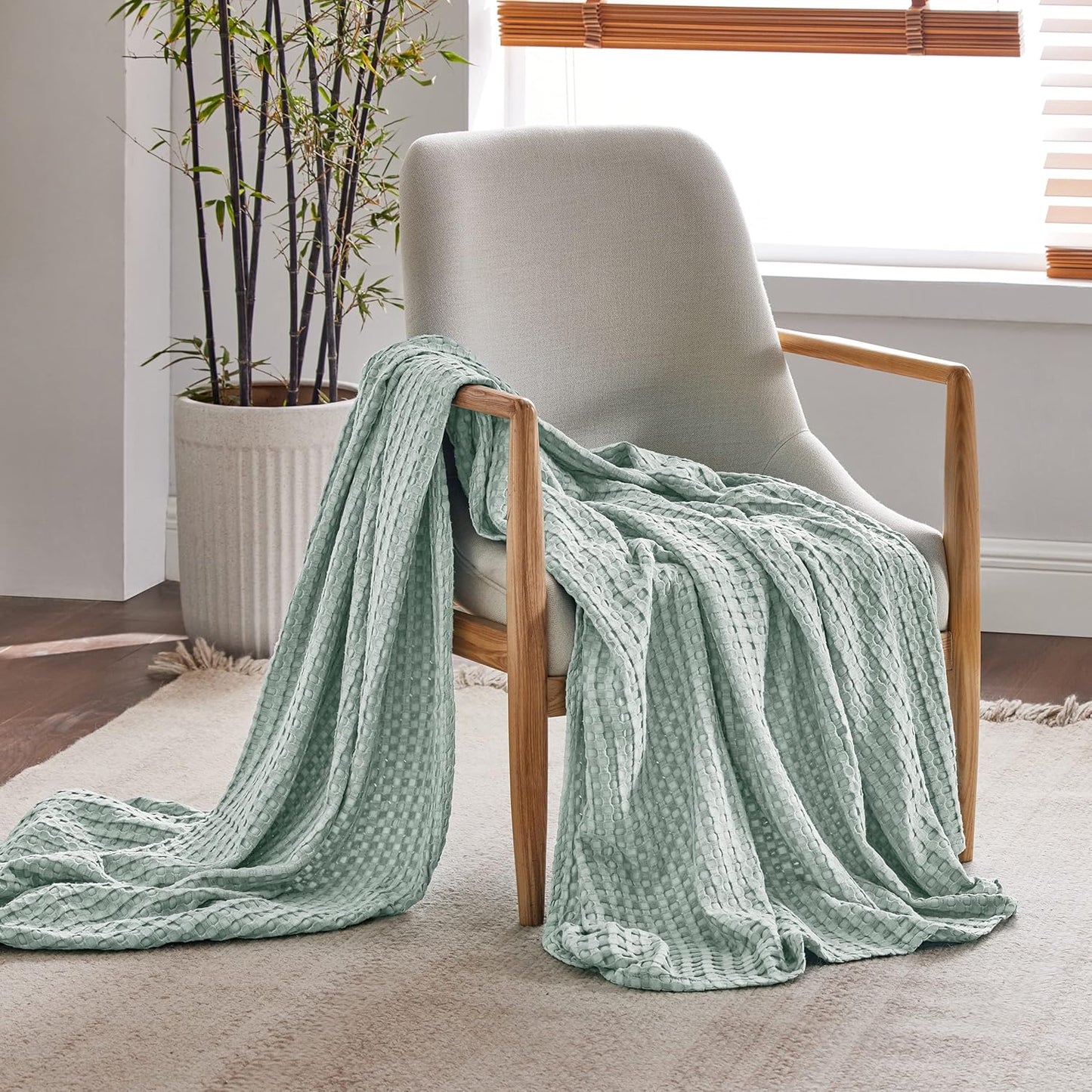 Bedsure Cooling Cotton Waffle Twin XL Blanket - Lightweight Breathable Blanket of Rayon Derived from Bamboo for Hot Sleepers, Luxury Throws for Bed, Couch and Sofa, Mint Green, 66x90 Inches