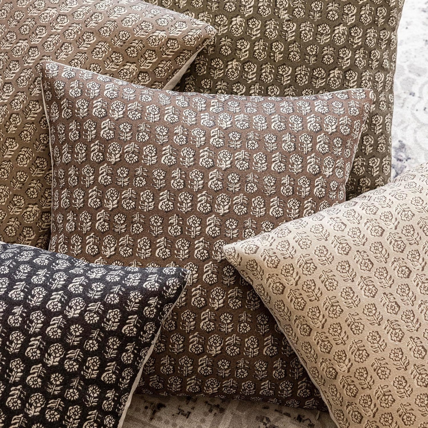 Foindtower Set of 2 Decorative Neutral Floral Print Throw Pillow Covers Vintage Accent Farmhouse Cushion Covers Boho Home Decor for Sofa Chair Couch Bedroom Living Room,18×18 Inch,Brown