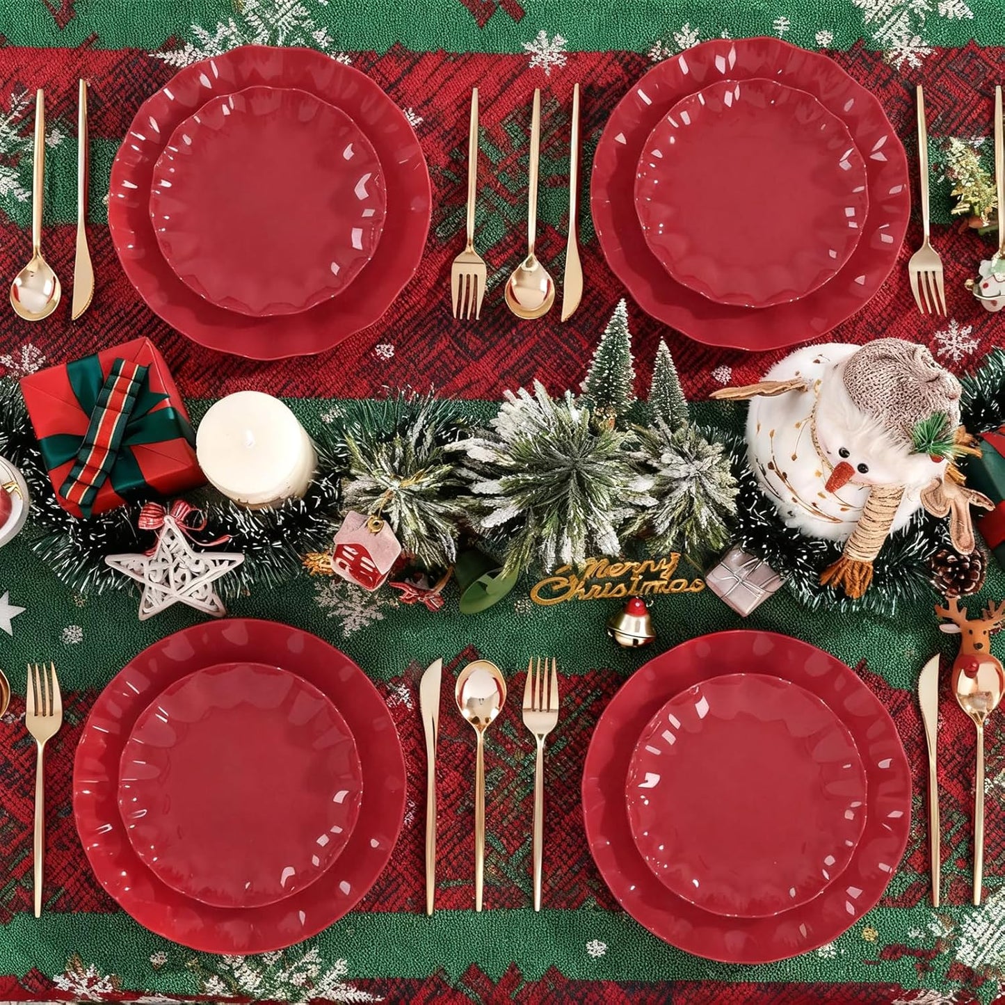 LIYH 50 Pcs Red Plastic Plates Reusable Christmas Plastic Plates Unbreakable Holiday Dinnerware Set Scalloped Plate for Christmas Day,Dishwasher Safe BPA Free (25Guests)