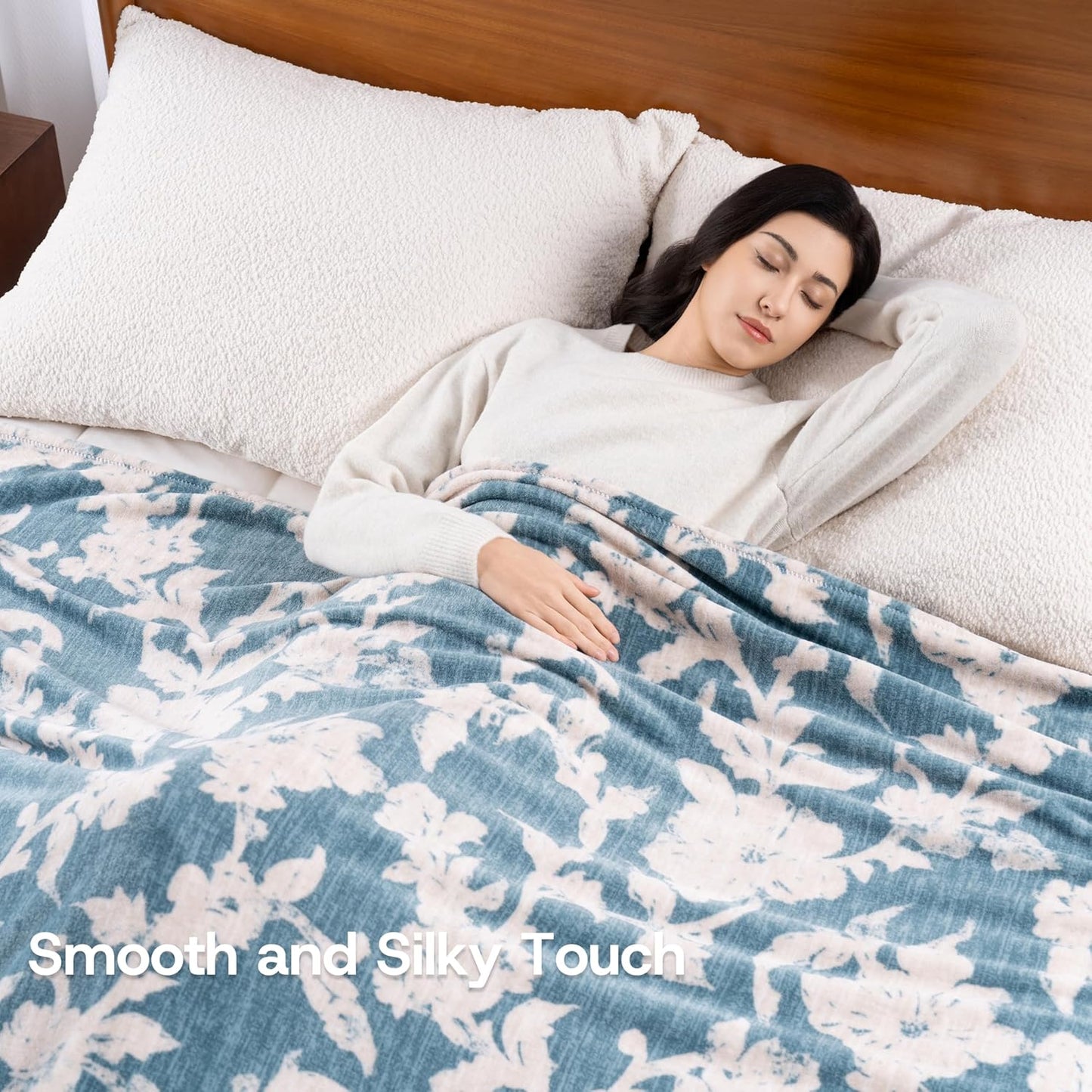 Luxury Printed Fleece Warm Blanket, Soft Lightweight Velvety Plush Throw for Couch and Bed, Cozy Comfy for All Seasons(Blue Floral Silhouette, 108×90 Inches)