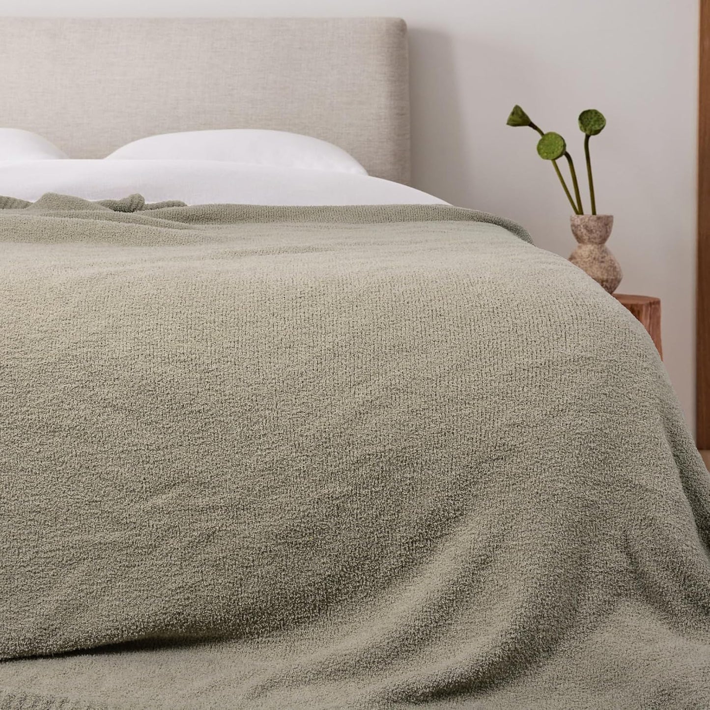JOOJA Taupe Blanket Warm Queen Size Fuzzy Knitted Blanket, Oversized Luxury Bed Blankets, Soft Queen Blanket for Bed, Lightweight Plush Blanket Queen Size for Cozy Nights (Taupe, 90x90)