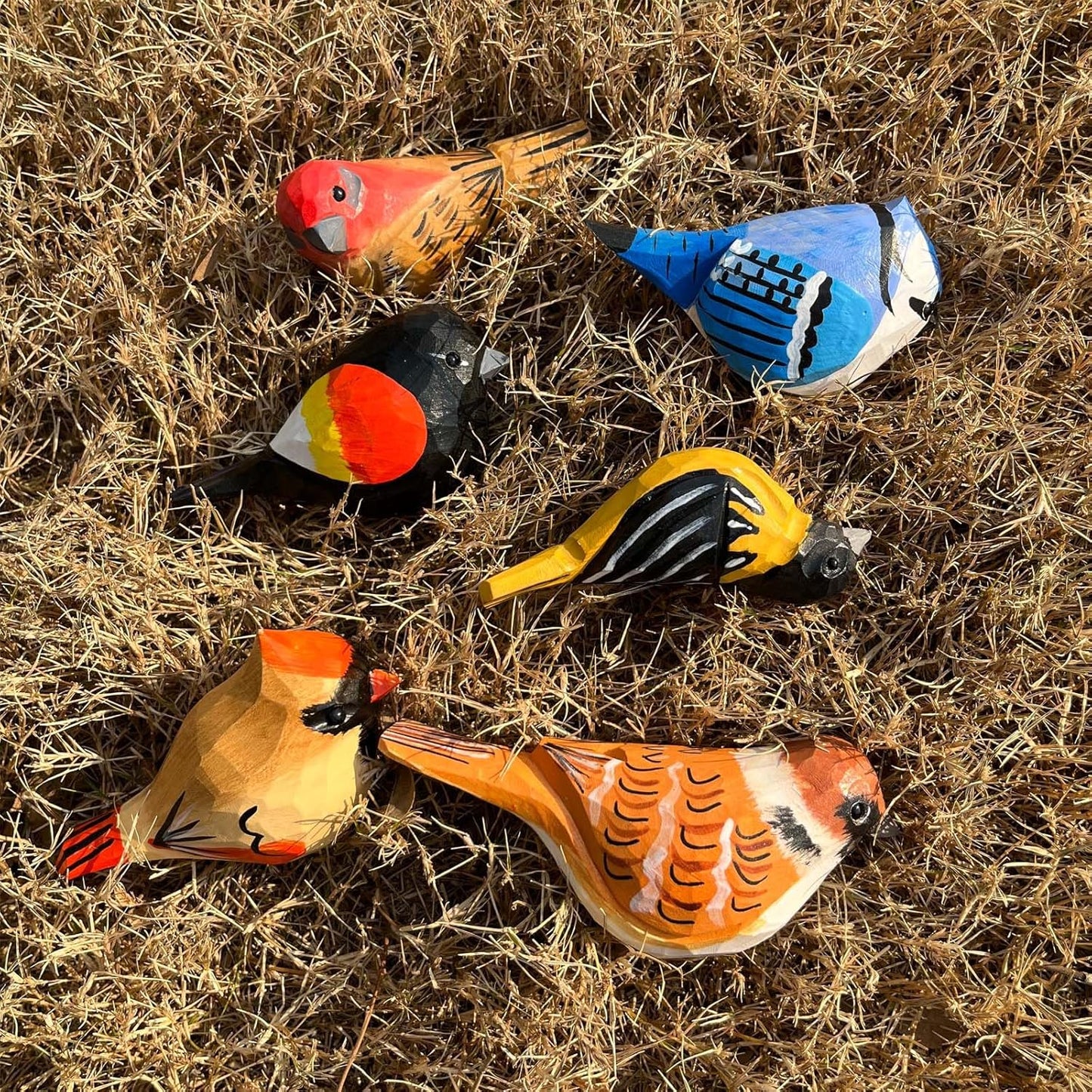 Hand Carved Bird Figurines, Hand-Painted Sculpted Wooden Birds, Wood Bird Sculptures for Home Decoration, Hand Crafted Life Like Bird Statues, Ideal Gifts for Bird Lovers (Blue Jay)