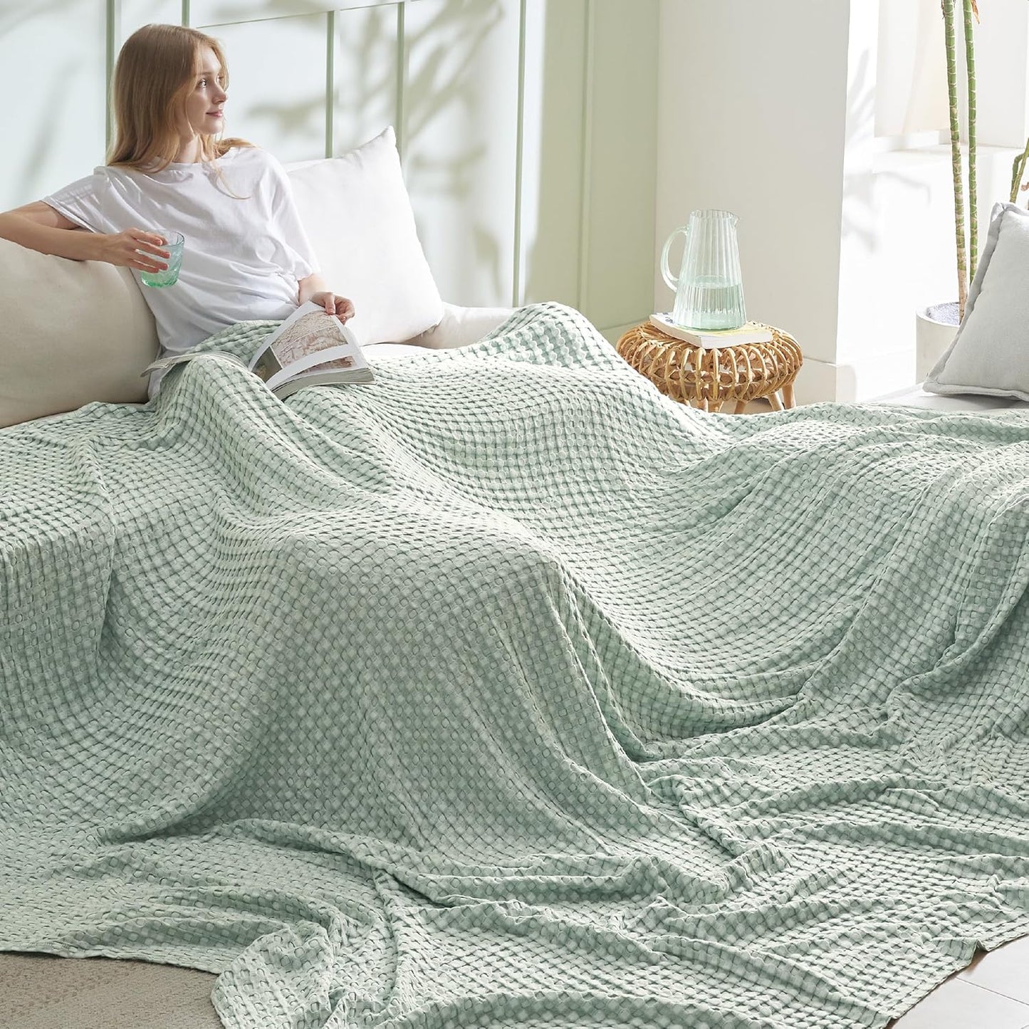 Bedsure Cooling Cotton Waffle Oversized King Blanket - Lightweight Breathable Blankets Rayon Derived from Bamboo for Hot Sleepers, Luxury Throws for Bed and Sofa, Mint Green, 120x96 Inches